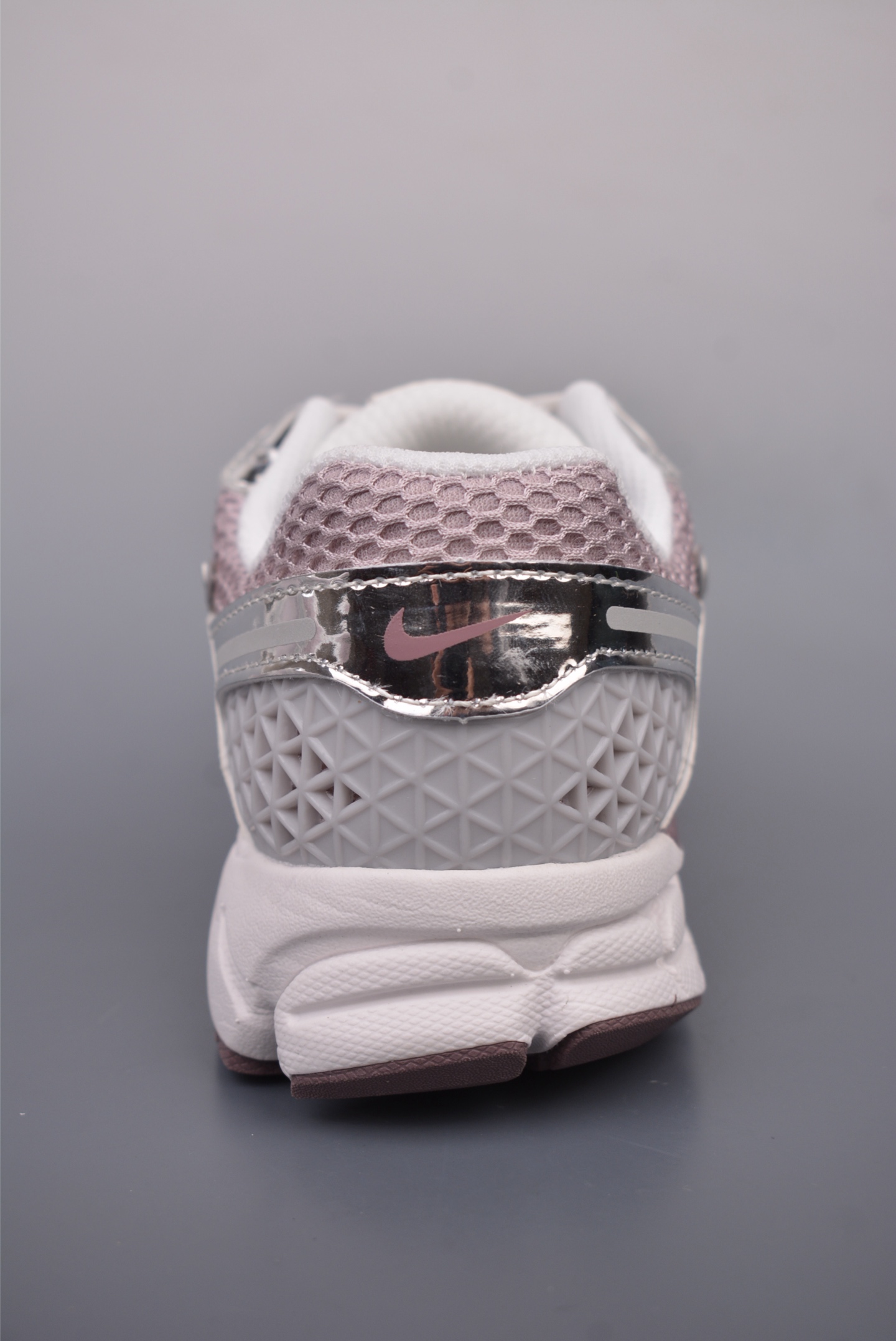 NIKE ZOOM Vomero 5 SP Retro Trend Silver Gray Pink