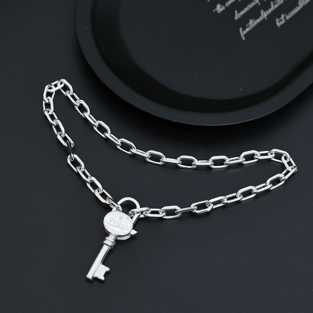 Gucci key chain braceletGucci key chain bracelet