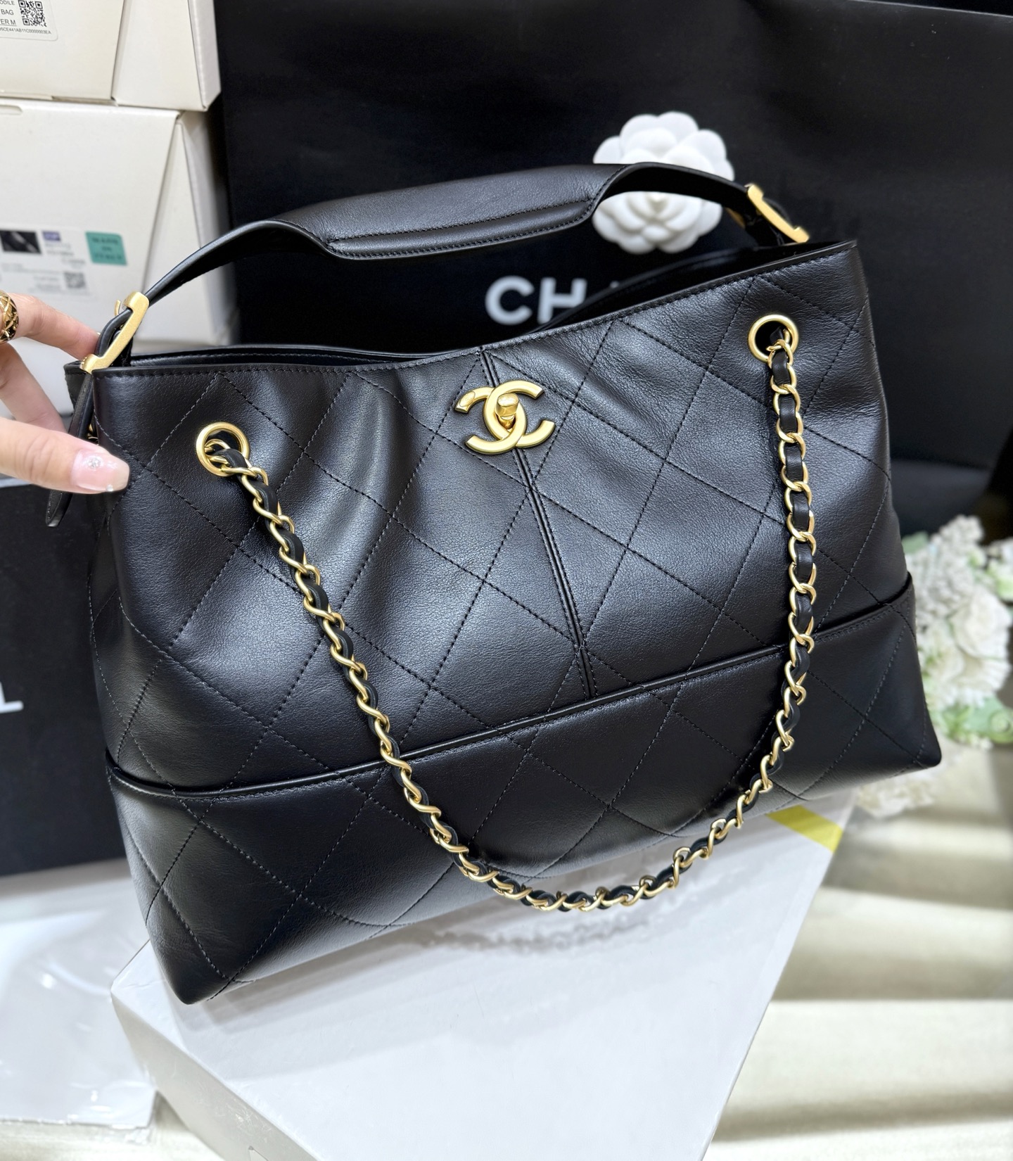 Chanel 25A High-end Handicraft Workshop Suede Colorblock Hobo AS5634 00158