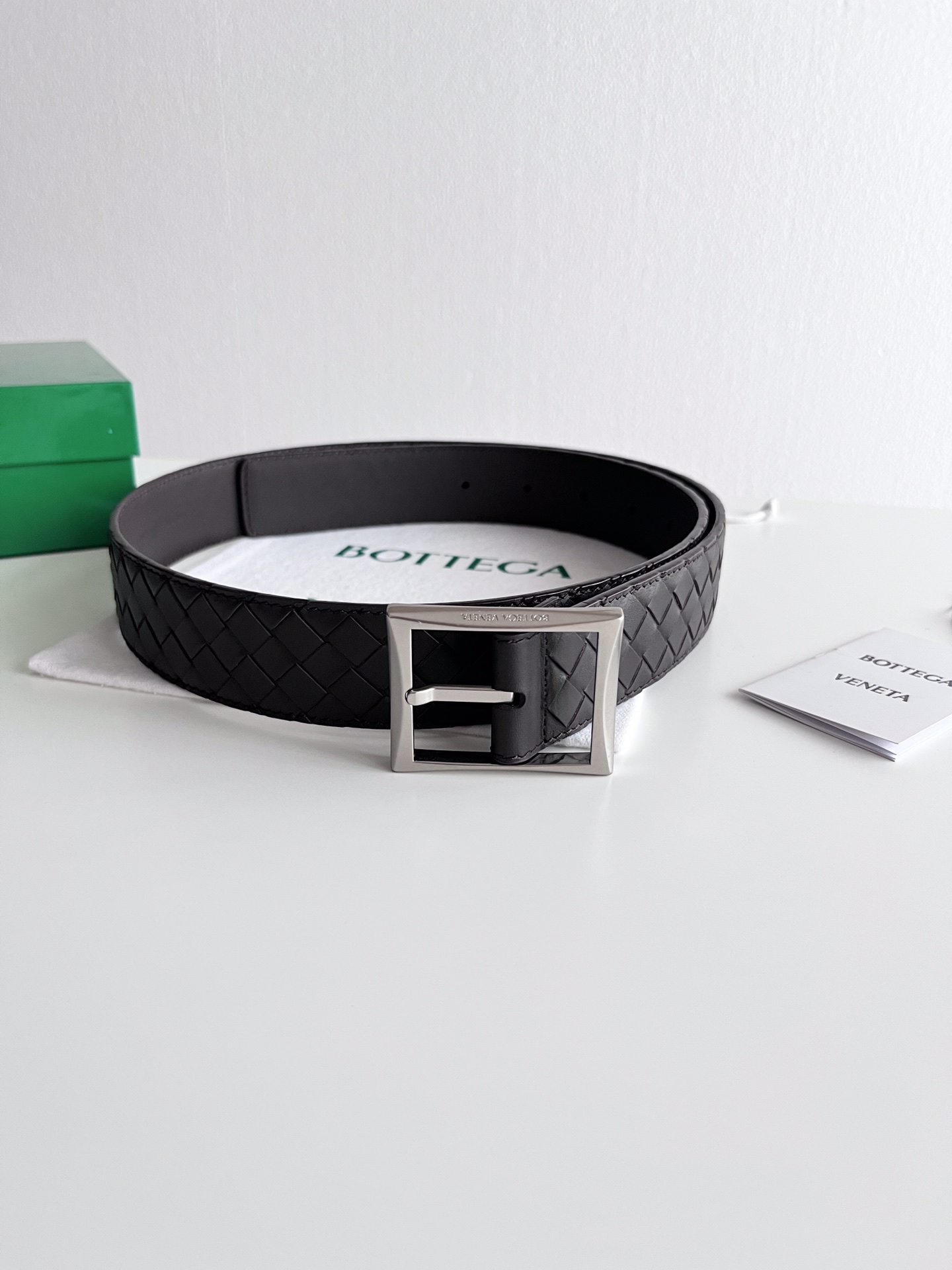 Bottega Veneta intreccio woven cowhide double-sided waistband with a width of 3.5cm