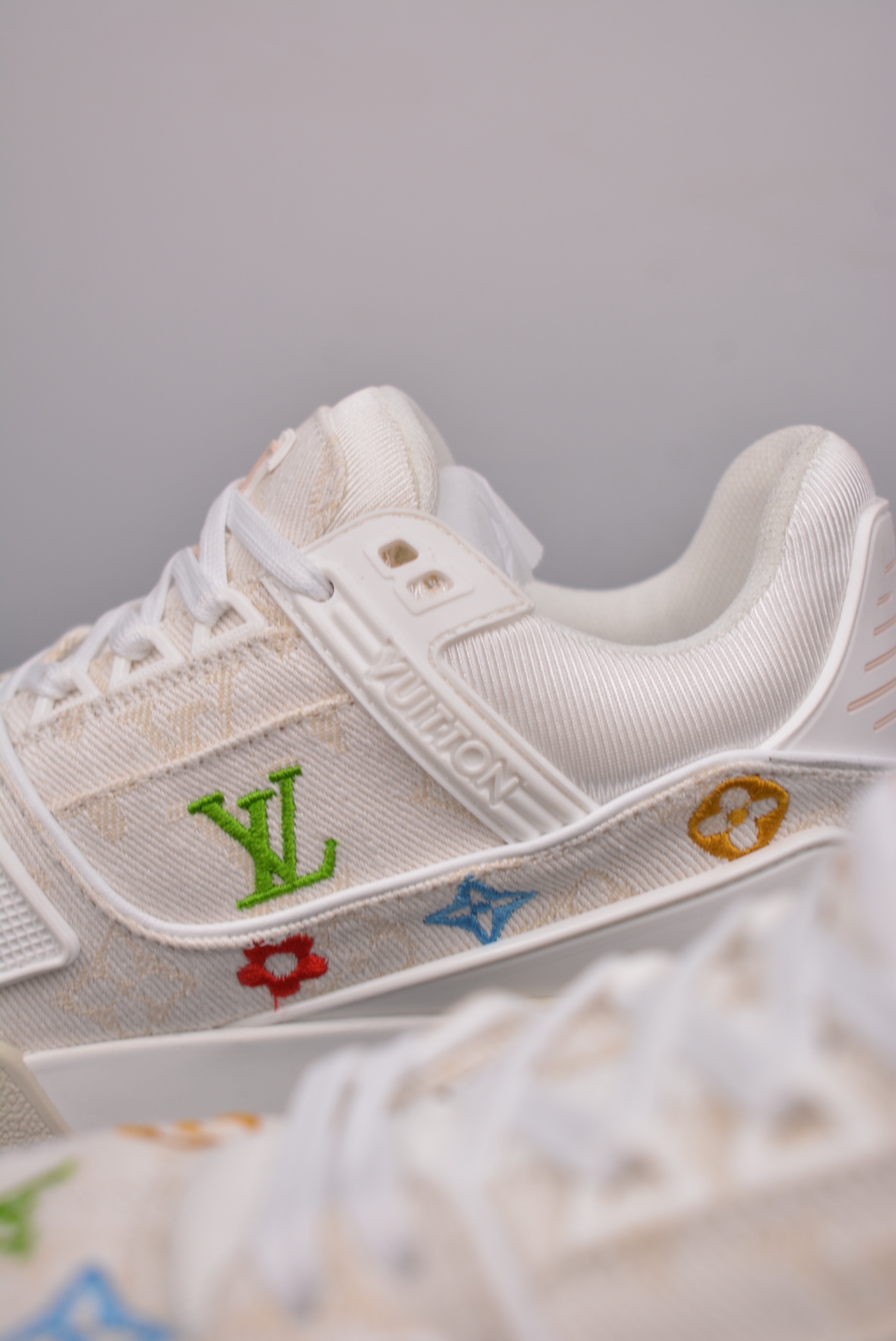Louis Vuitton Trainer Sneaker Low Off-White Color Jacquard 1A7S52