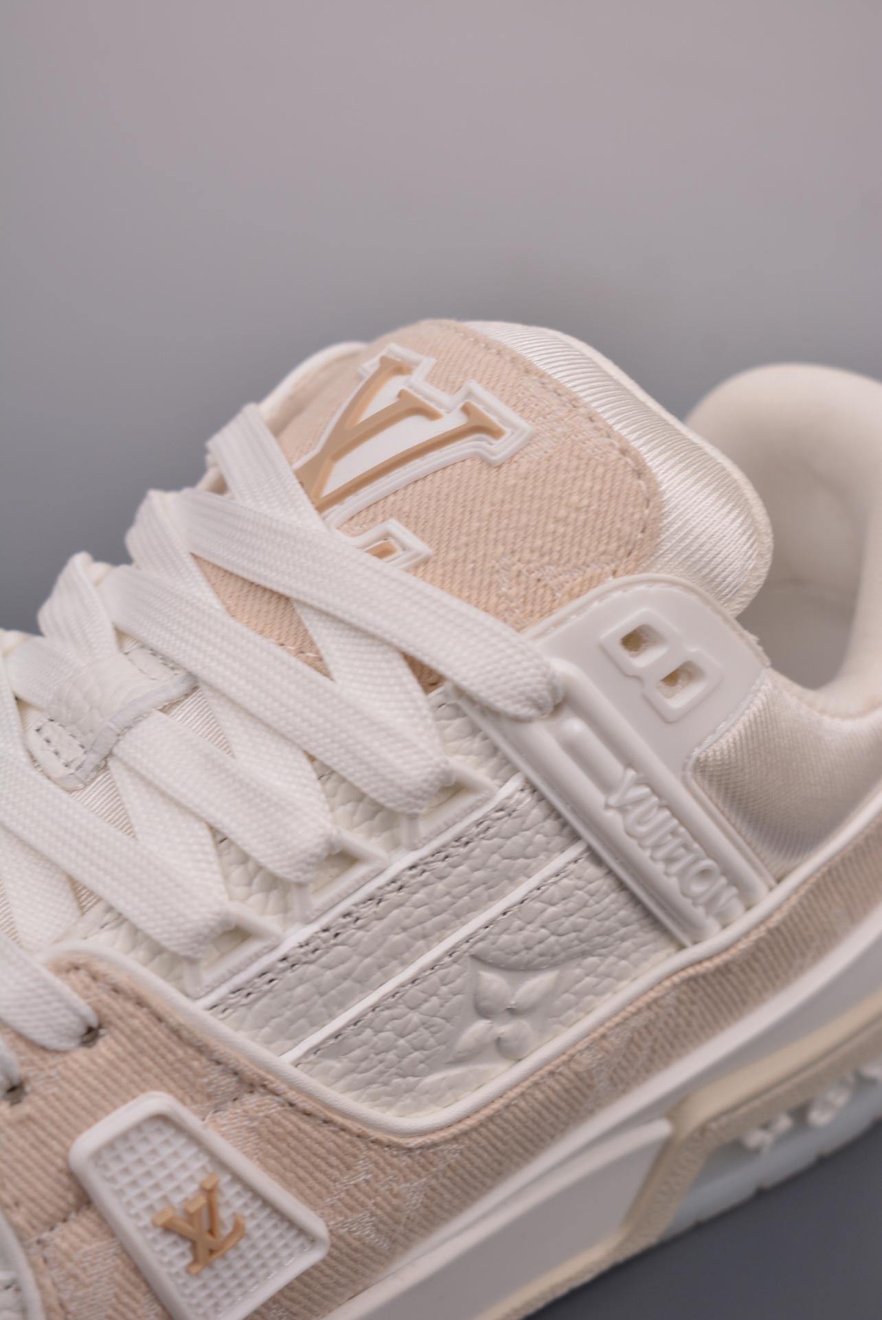 Louis Vuitton Trainer Sneaker Lowv Beige Embossed 1ABOJX