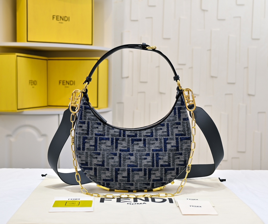 FENDI ay underarm bag 2196