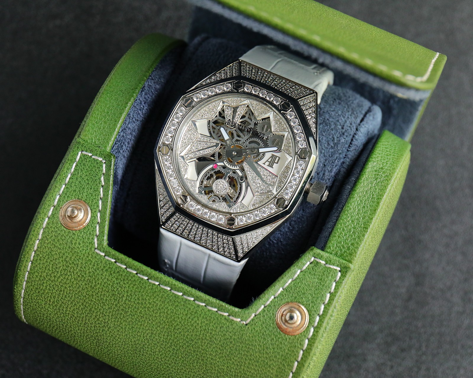 Audemars Piguet Royal Oak Concept 26227BC.ZZ.D011CR.01