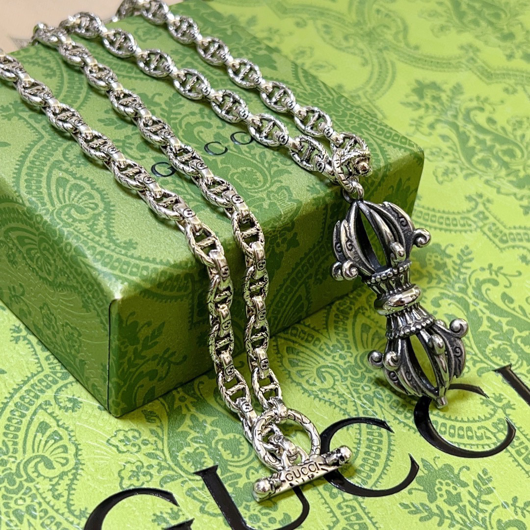 Gucci Anger Forest Series GG Hollow Cone Vintage Necklace
