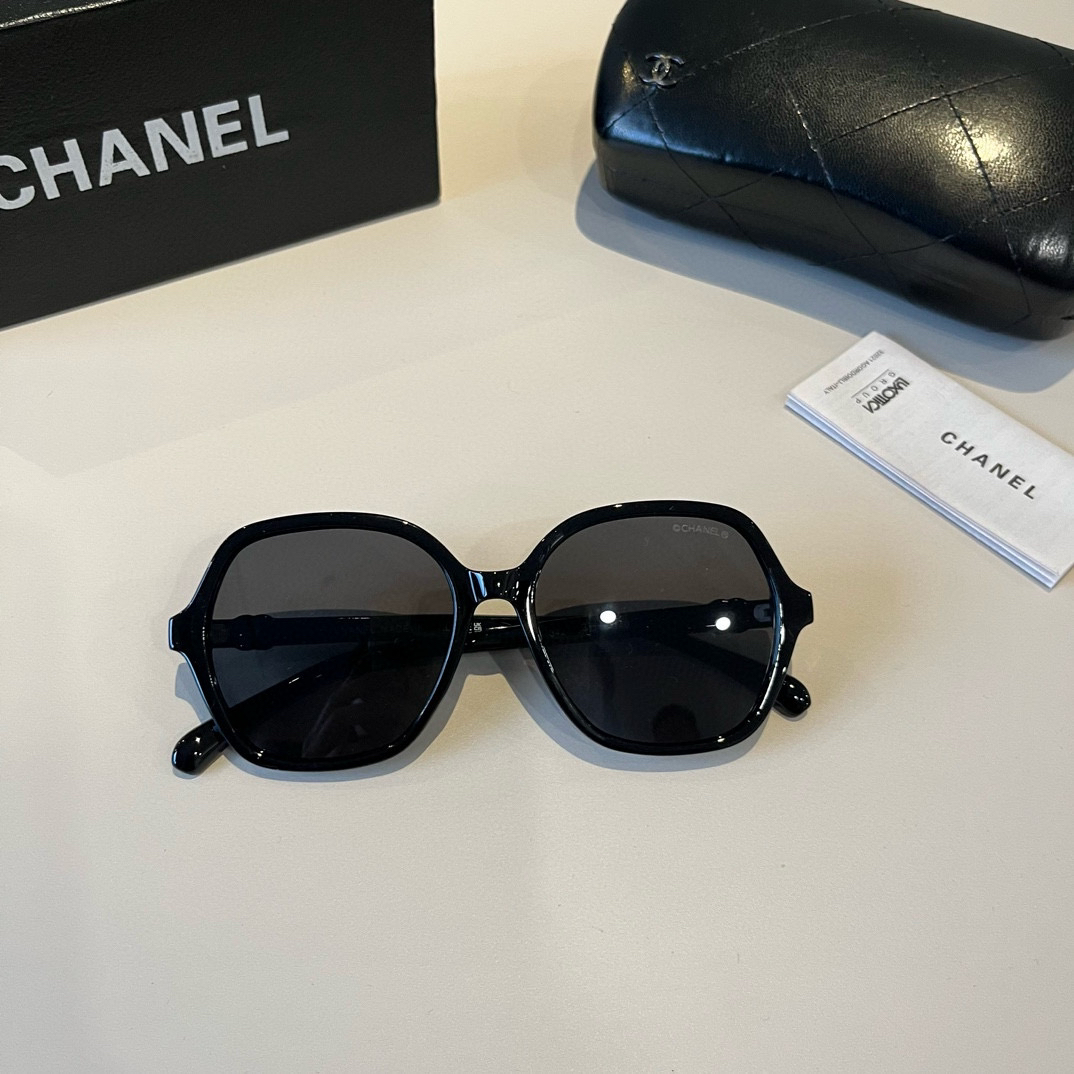 Chanel round frame sunglasses