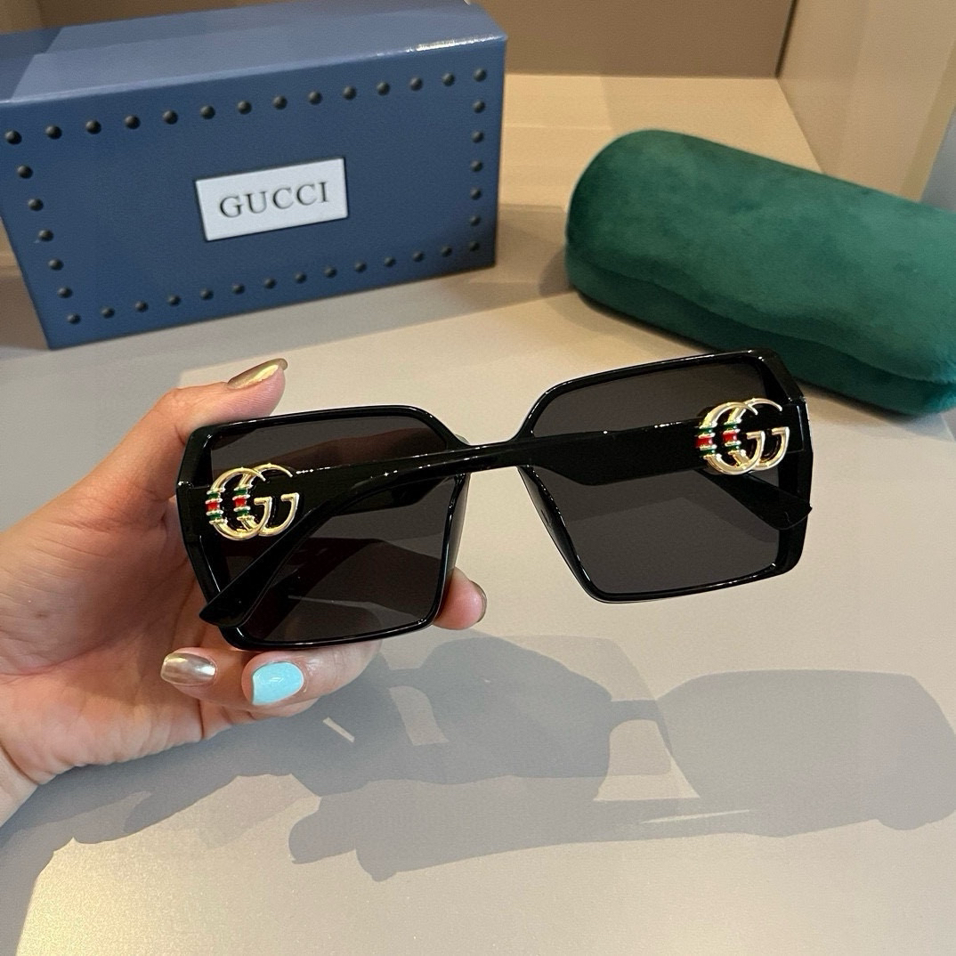 Gucci Square Frame Sunglasses