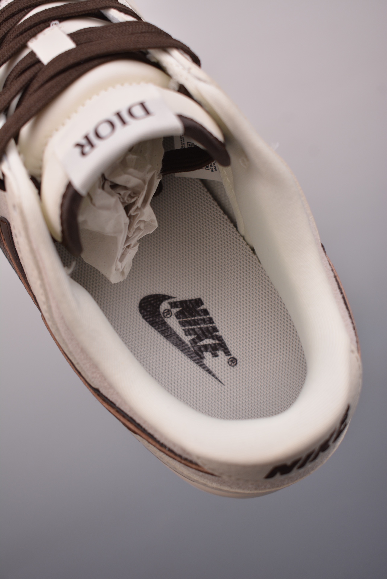 Dior x Nike SB Dunk Low Dior off-white and brown Dior double hook XD6188-046