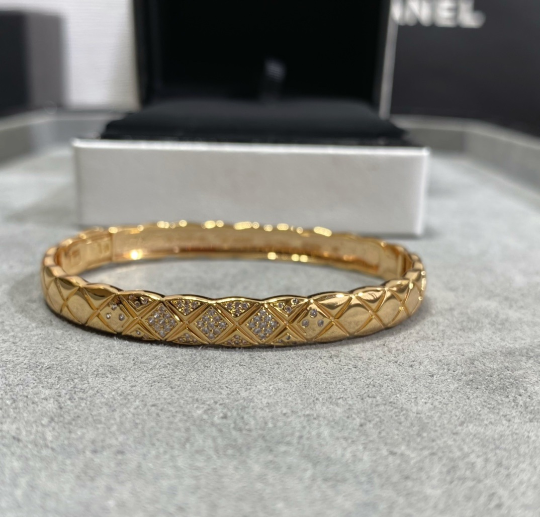 Chanel carved wide diamond bracelet