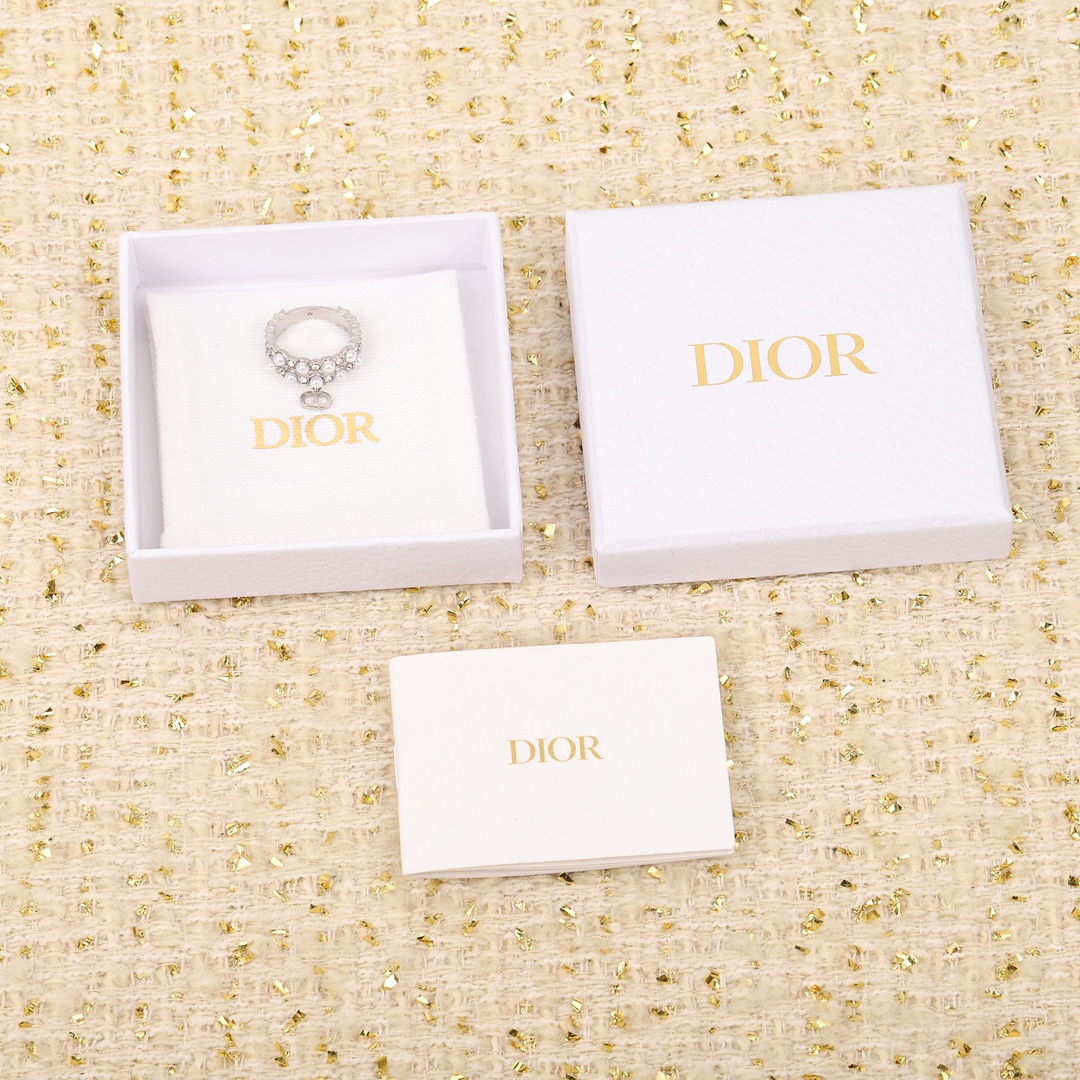 Dior pearl and diamond ring