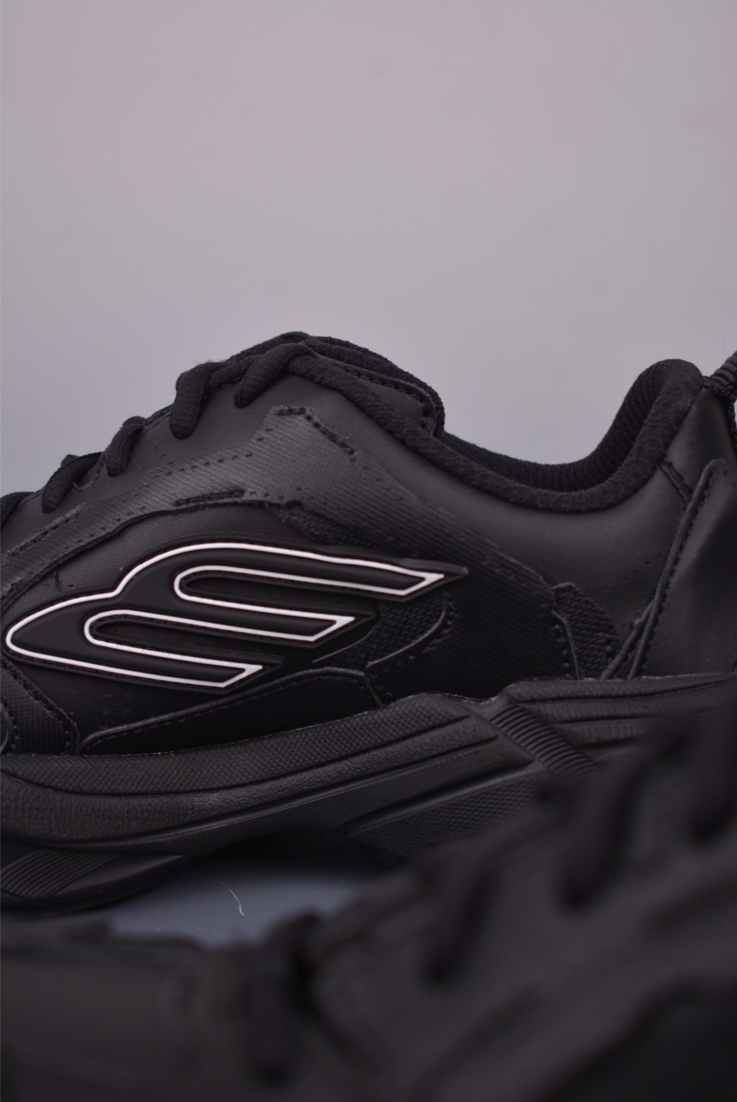 BALENCIAGA Monday Sneaker 