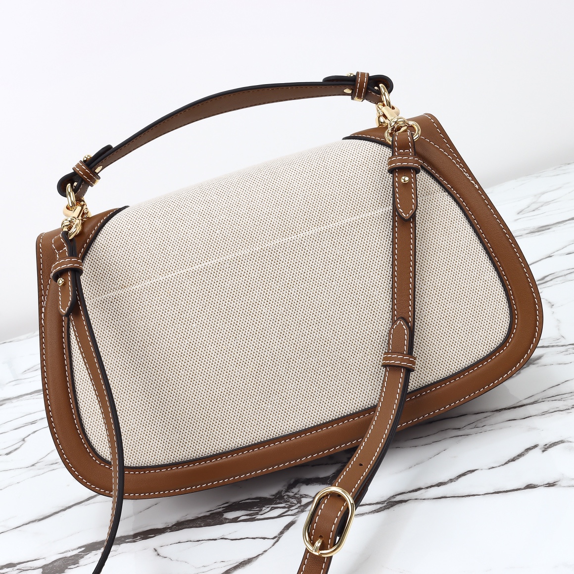 Gucci Blondie medium top handle bag ‎ ‎815716 HAAKF 2545