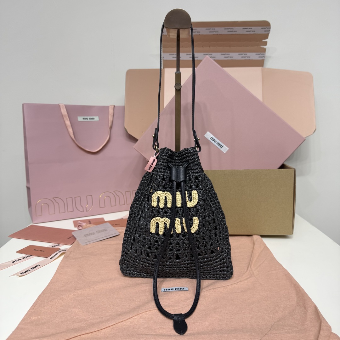 Miu Miu woven raffia bag 5ND016