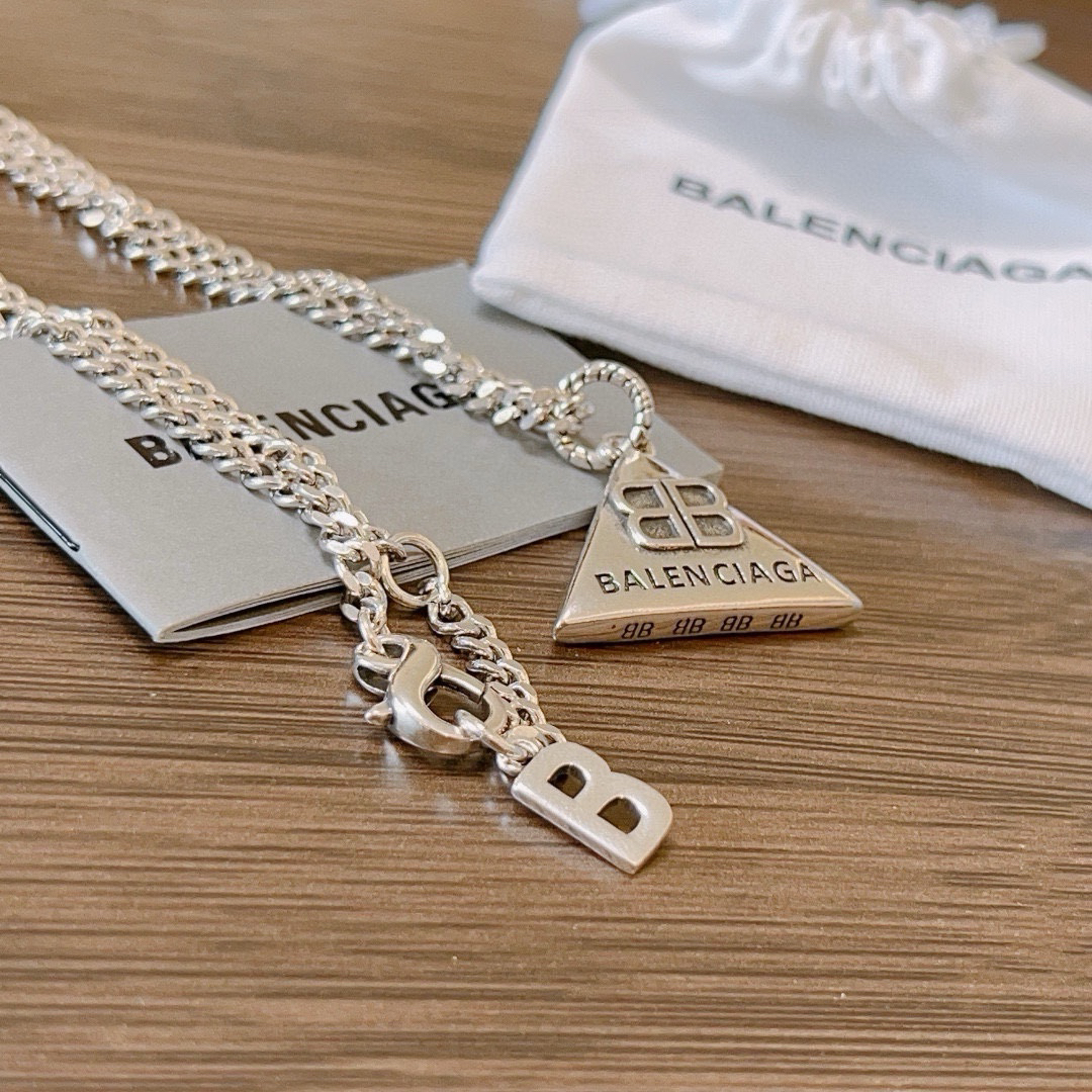Balenciaga BB triangle chain vintage bracelet
