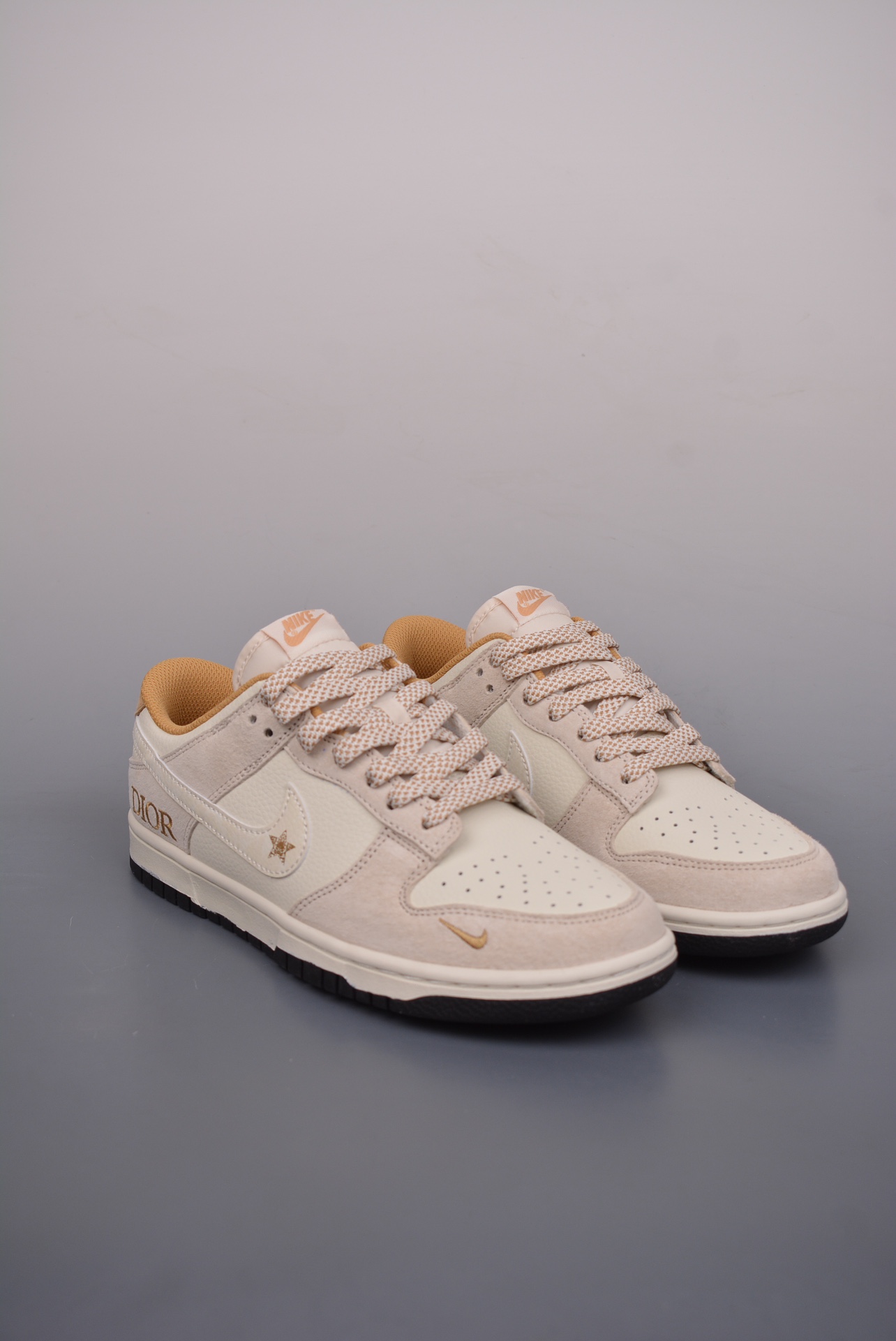 Dior x Nike SB Dunk Low Dior Off-White Khaki DIOR Embroidery DJ2024-066