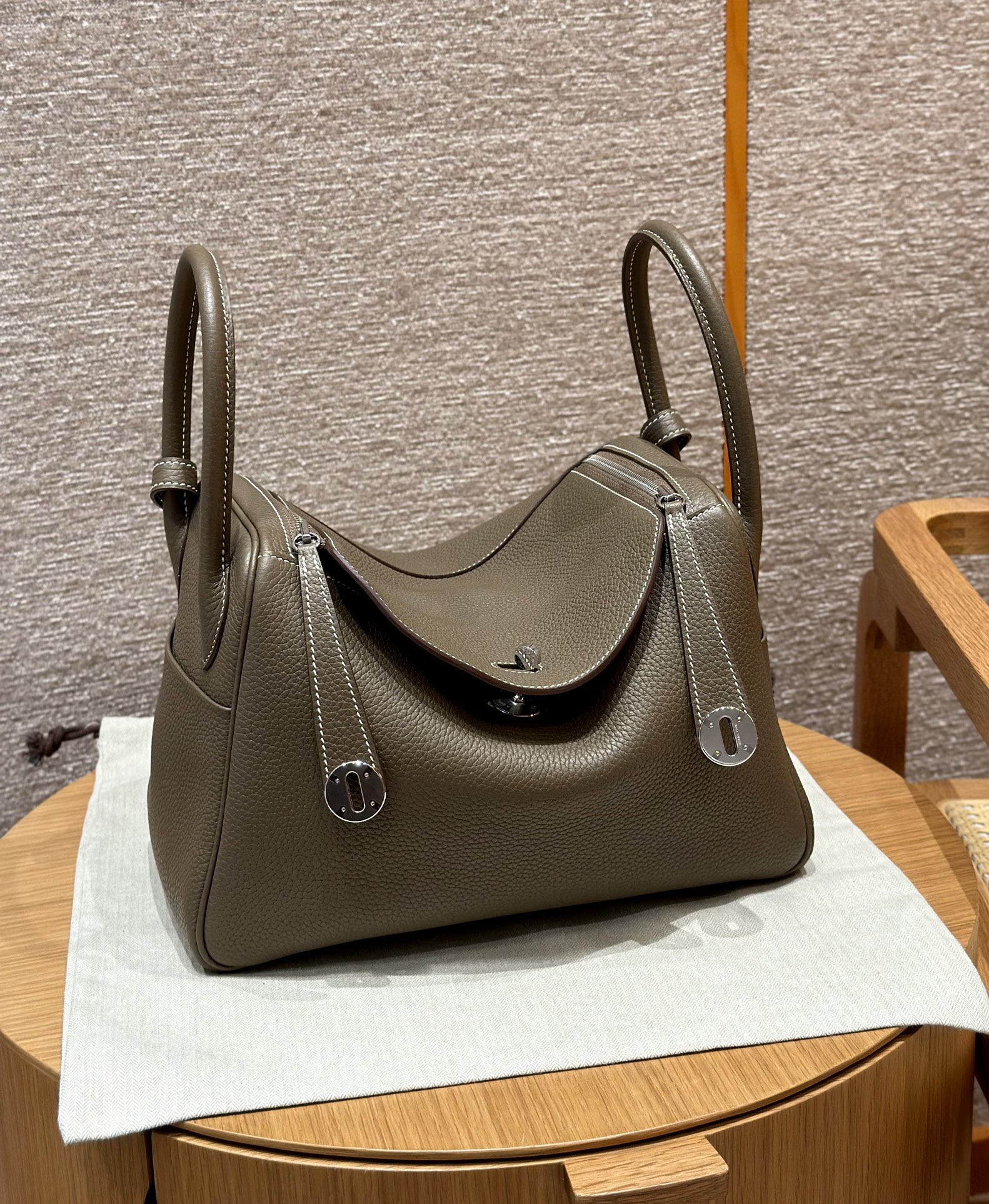 Hermès Lindy 18Etoupe Handbag(Handmade to order)