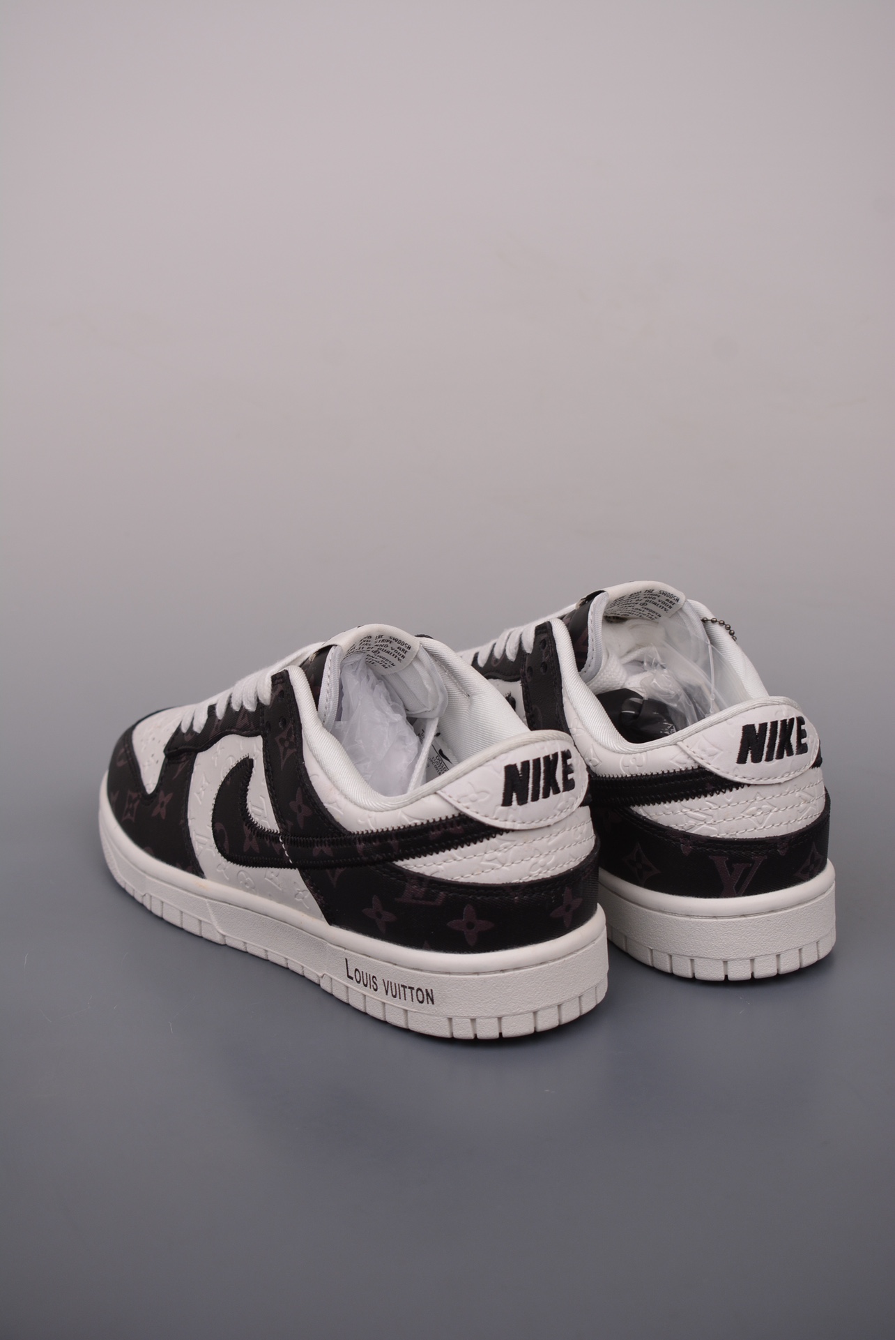 Louis Vuitton x Nike SB Dunk Low LV Monogram black, brown and white DQ1098-361