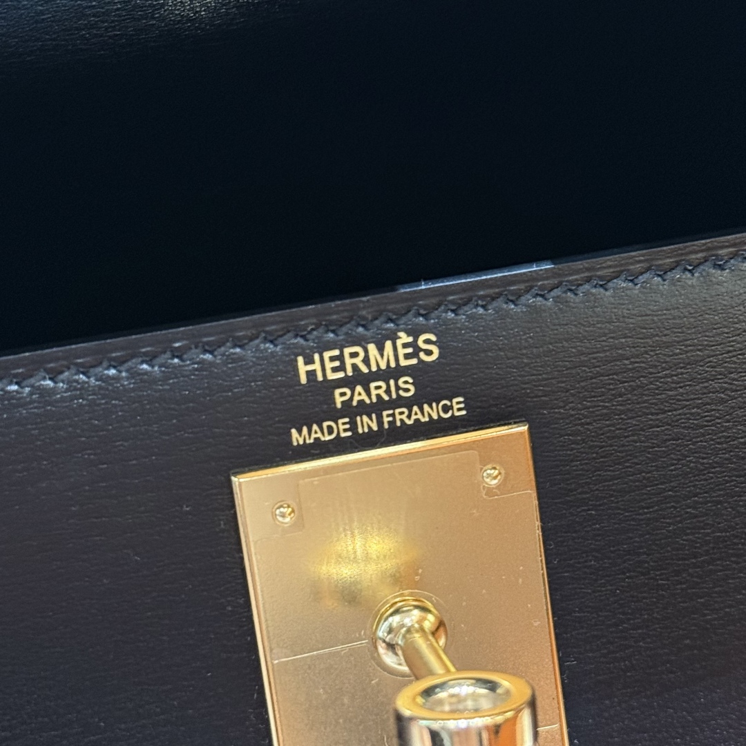 Hermès Kelly 89Noir Handbag (Handmade to Order)