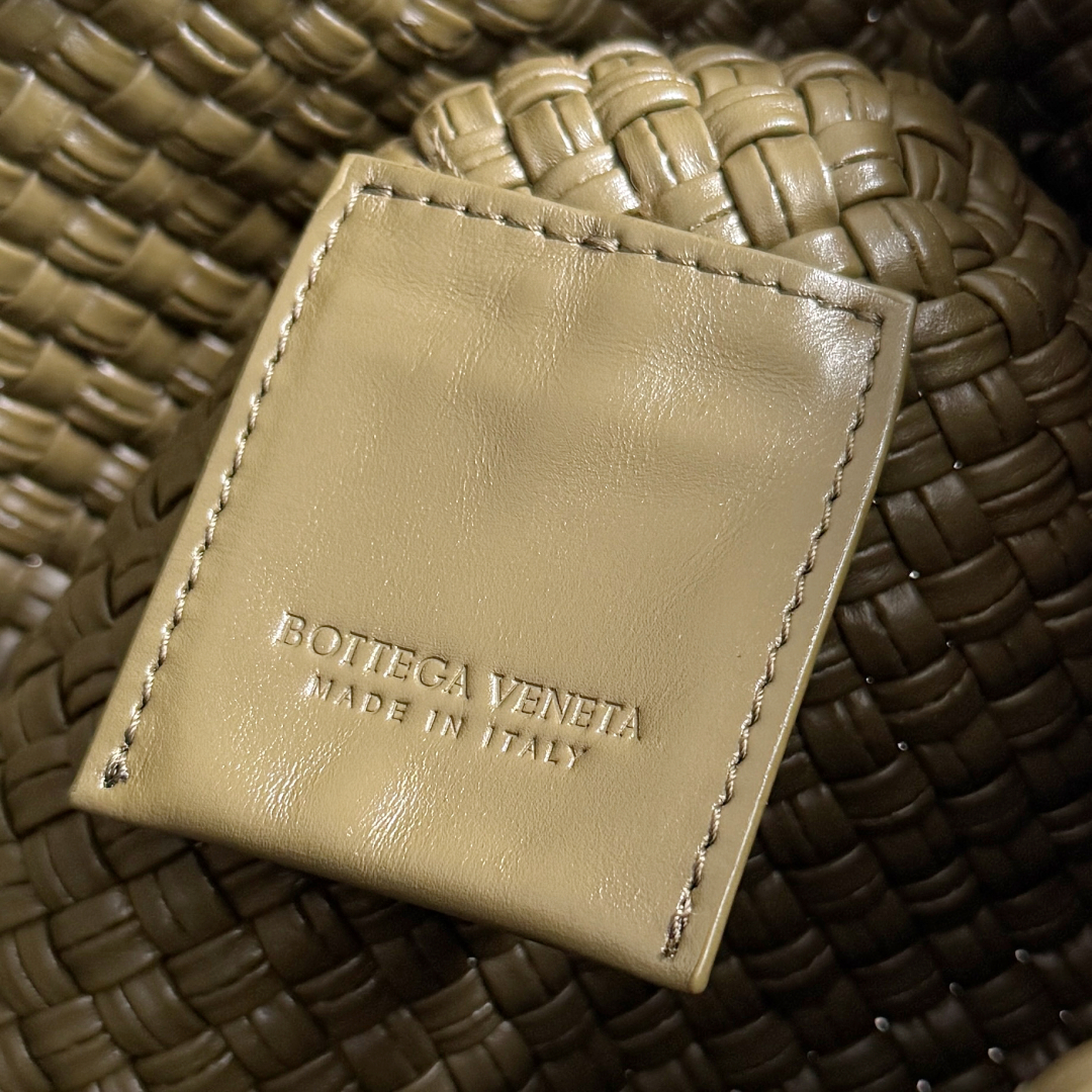 Bottega Veneta TOSCA woven handbag 776755