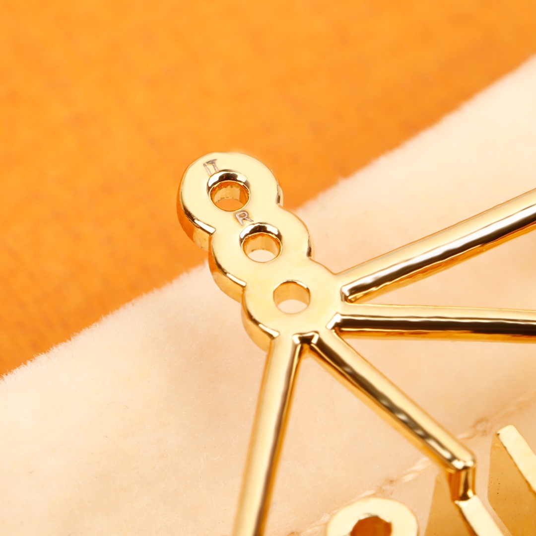 Louis Vuitton Flowergram Stud Earrings