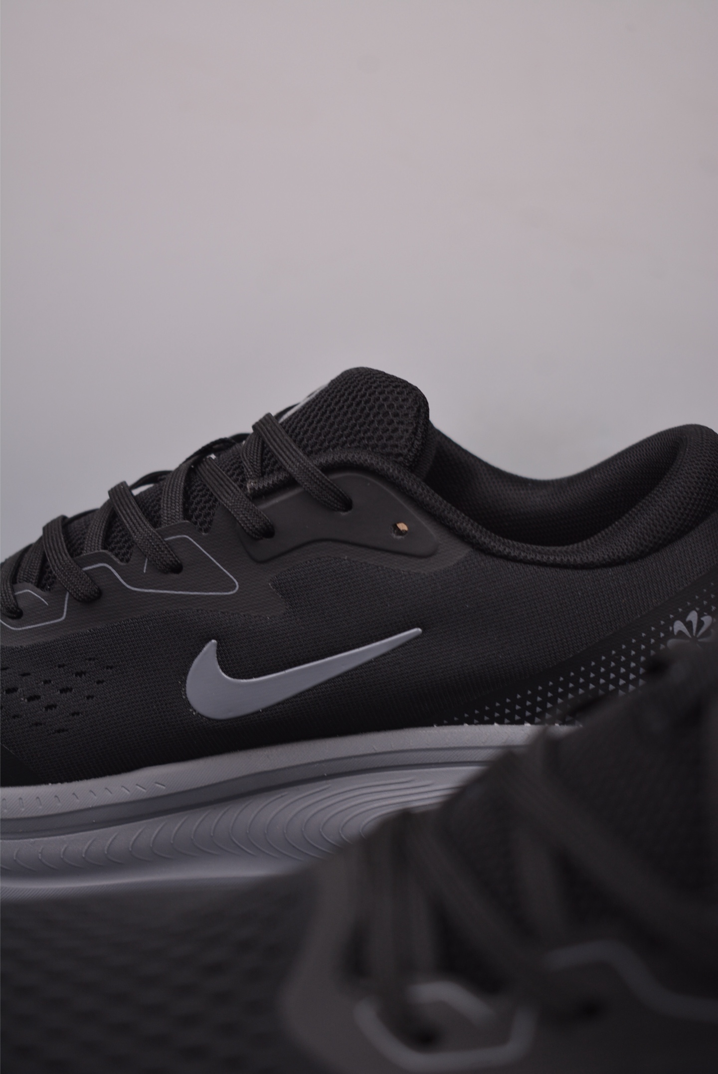 Nike Air Zoom Vomero 18X Black Grey HM2519-372