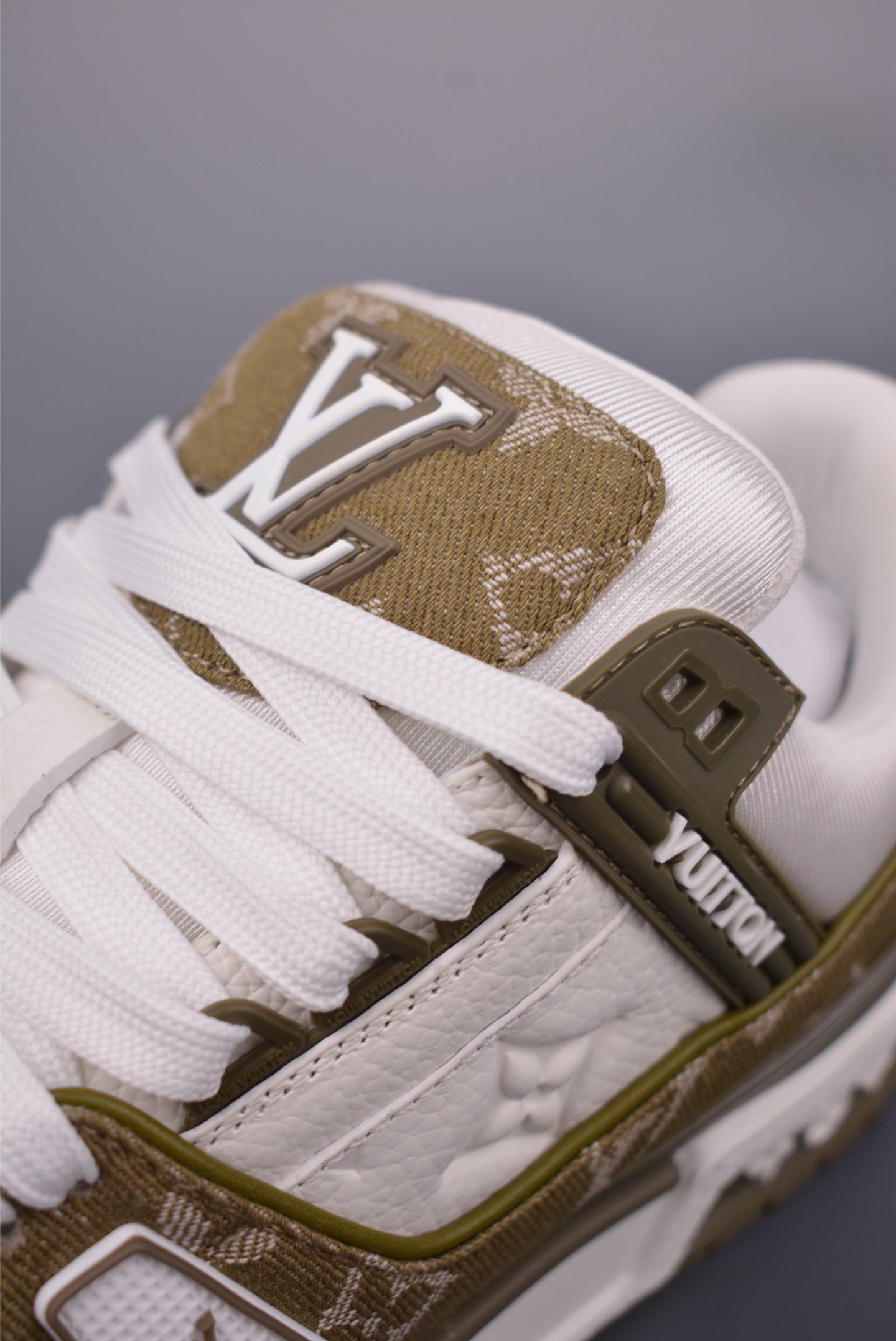 Louis Vuitton Trainer Sneaker Low 
