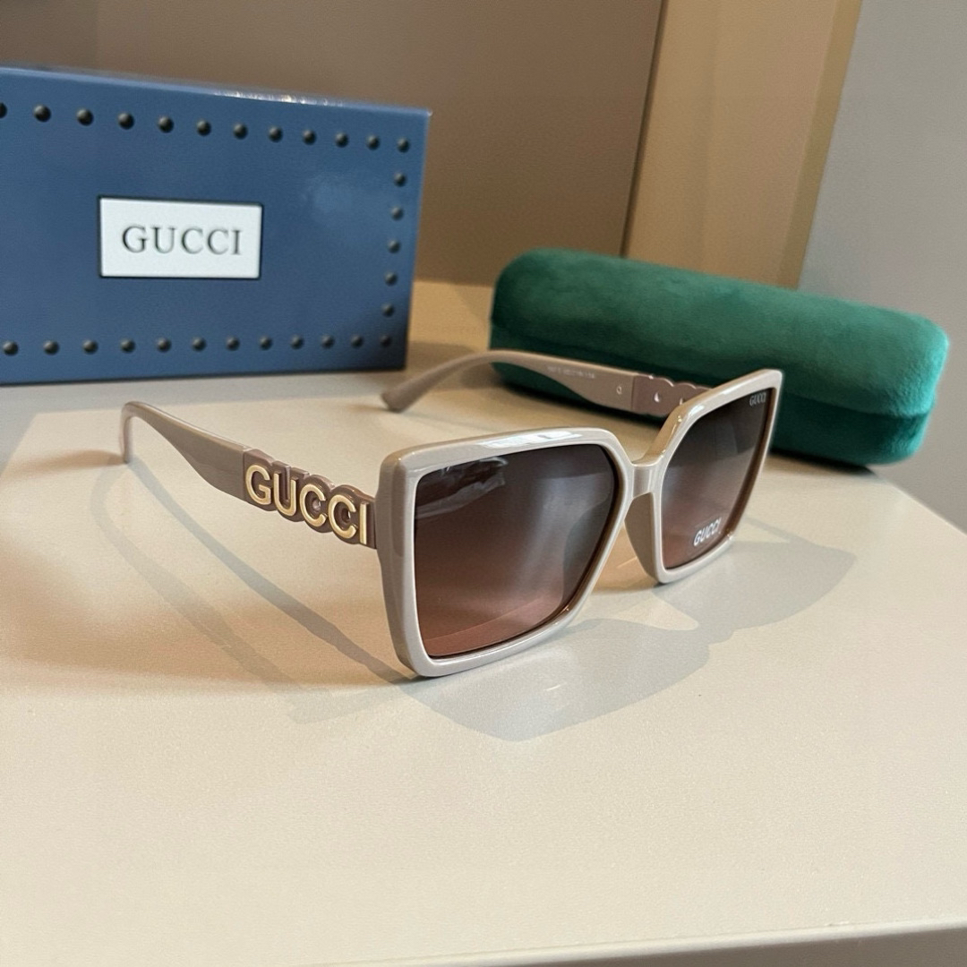 Gucci Square Frame Sunglasses