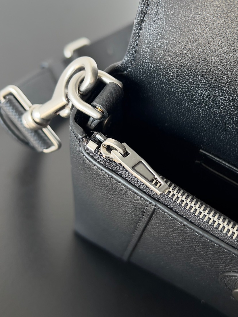 Balenciaga 23ss Down town bag