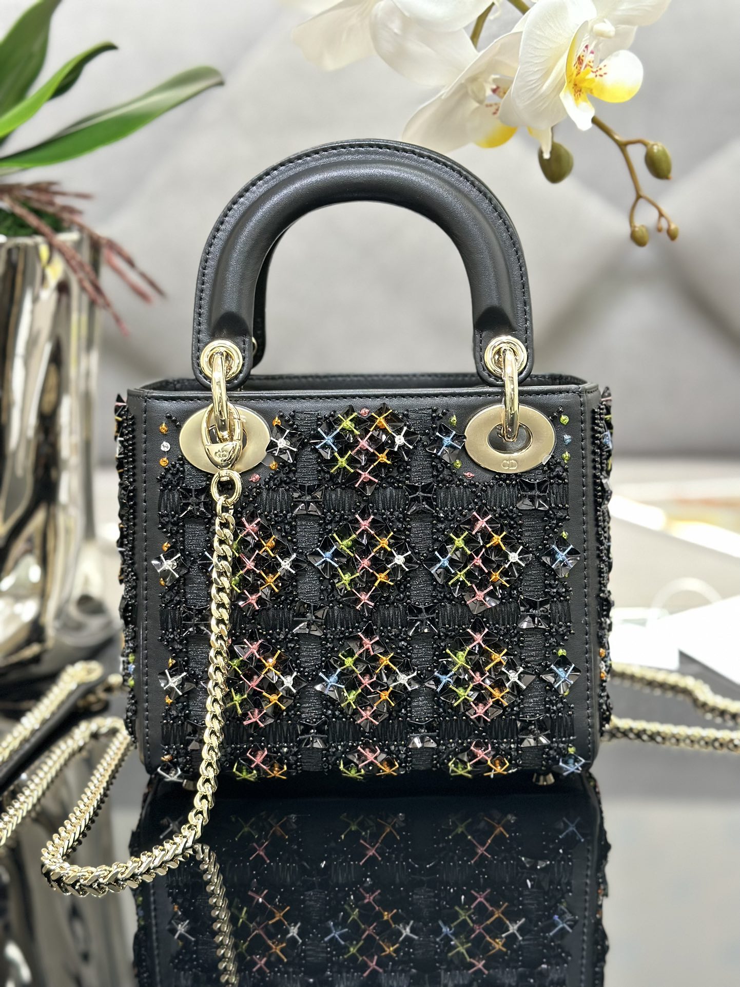 Dior Lady Dior three-grid embroidery black beads M0505