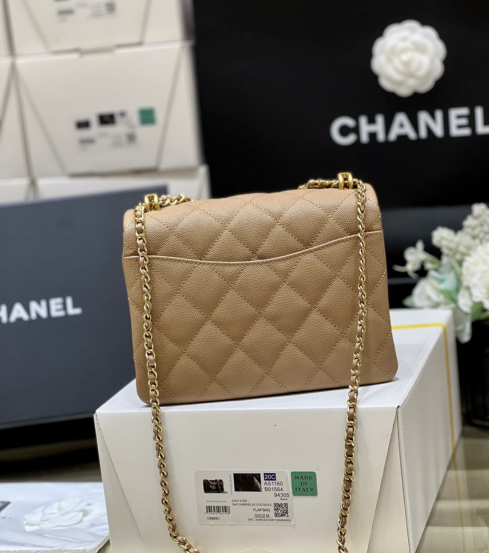 Chanel 22k Autumn and Winter Haute Couture Collection Chain Bag AS3580