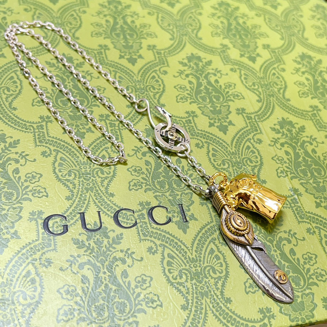 Gucci Anger Forest series gold T-shirt feather necklace