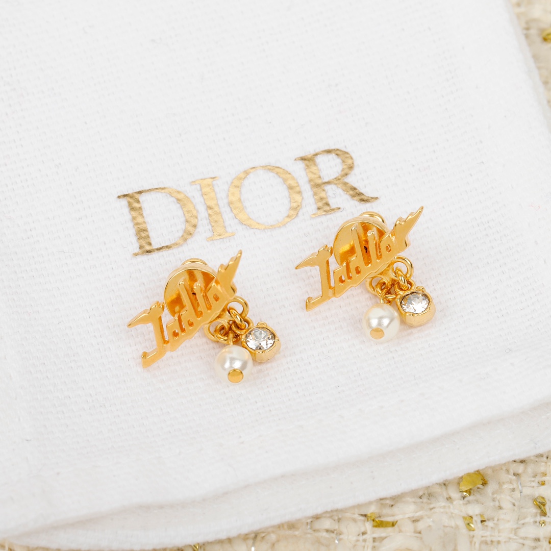 Dior letter earrings