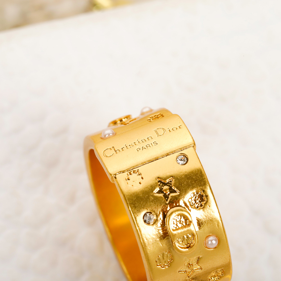 Dior Bee Pearl Ring