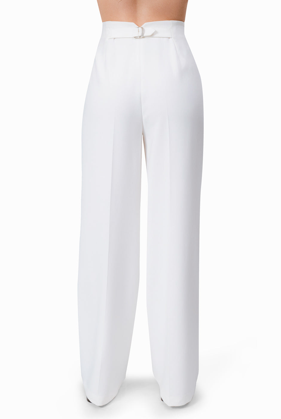 Pantalon sastreado y pierna ancha