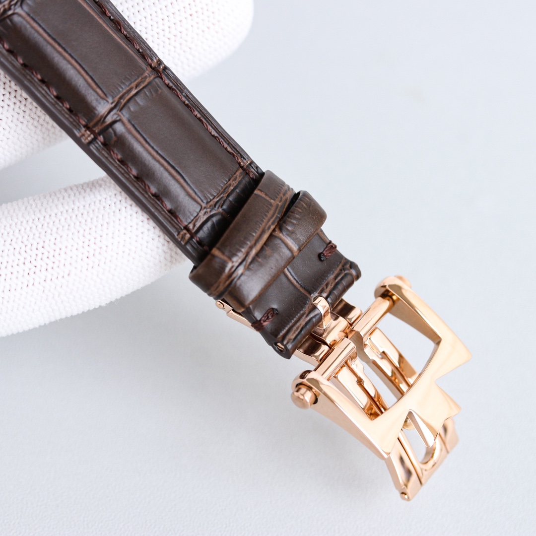 Tradition series complete calendar watch back diamond version 4010TO00RB344B740B345
