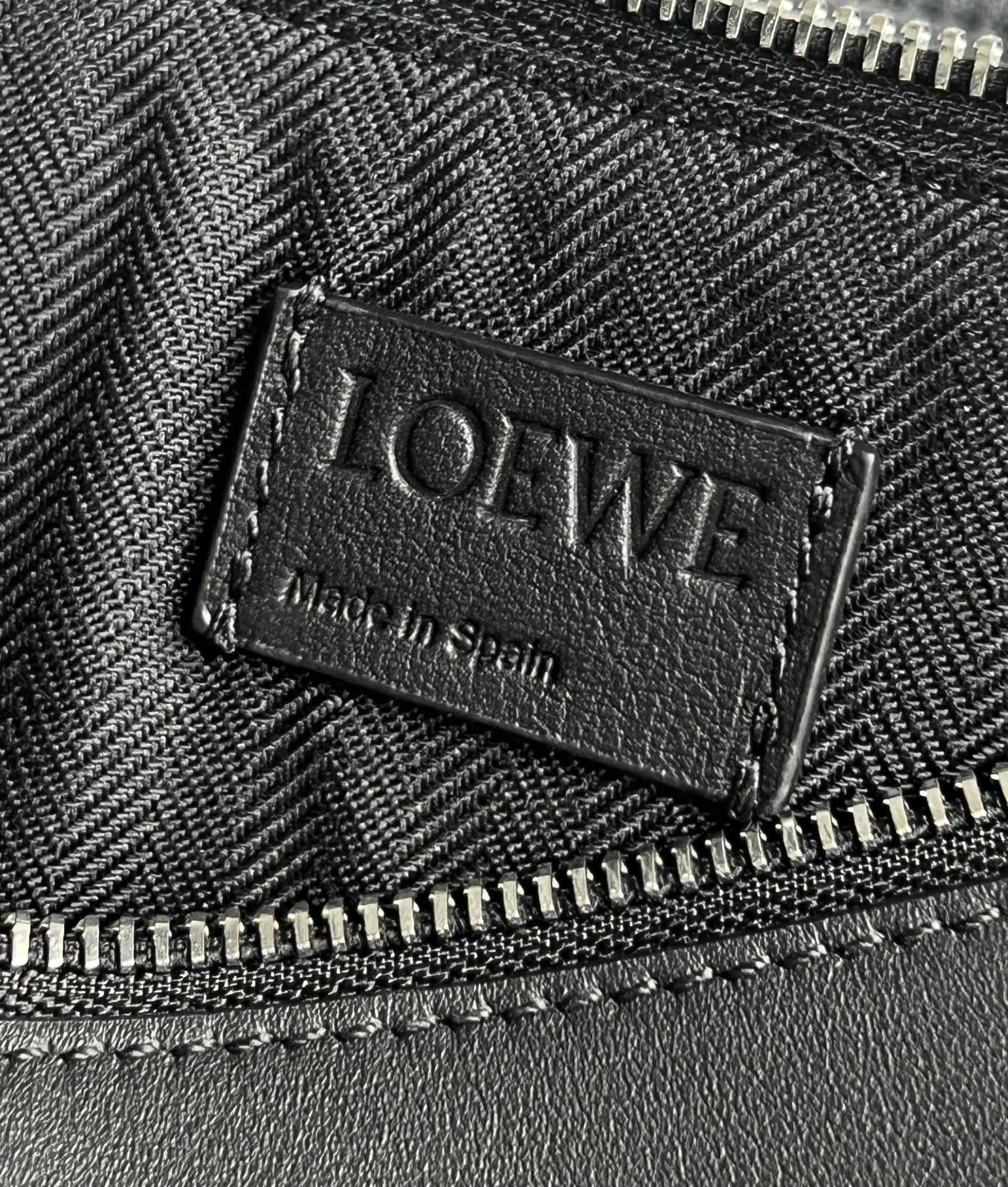 Loewe Hammock Underarm Bag 0687