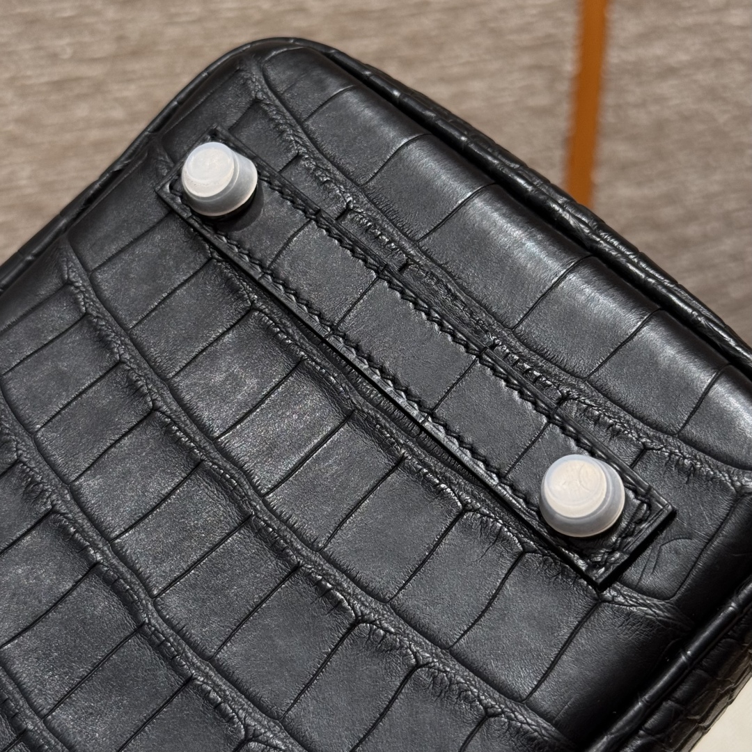 Hermes Birkin 89noir handbag (handmade to order)