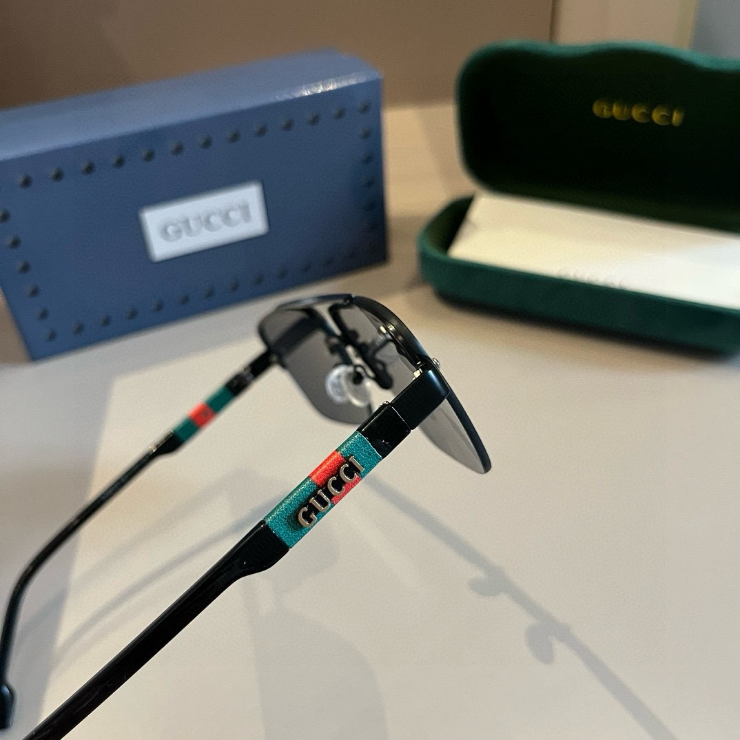 Gucci Square Frame Sunglasses