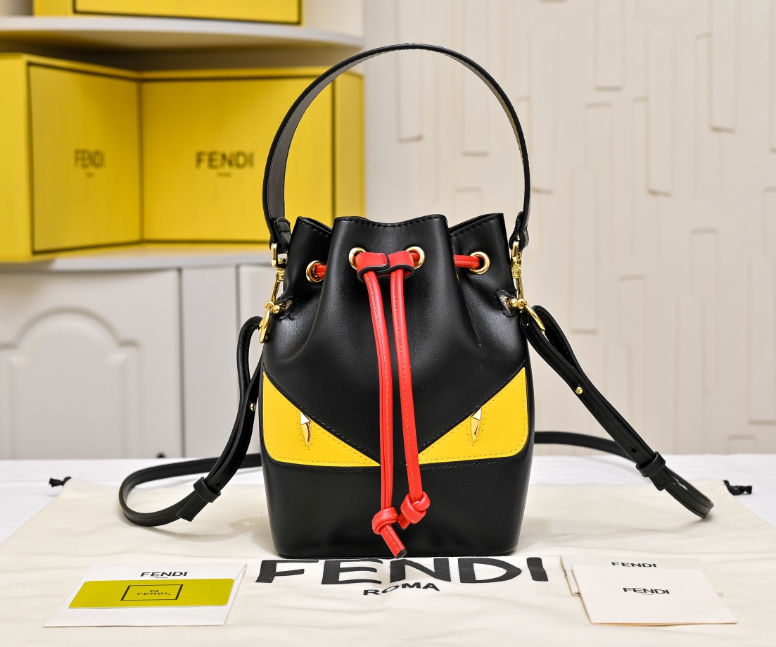 FENDI Mon Tresor Bucket Bag