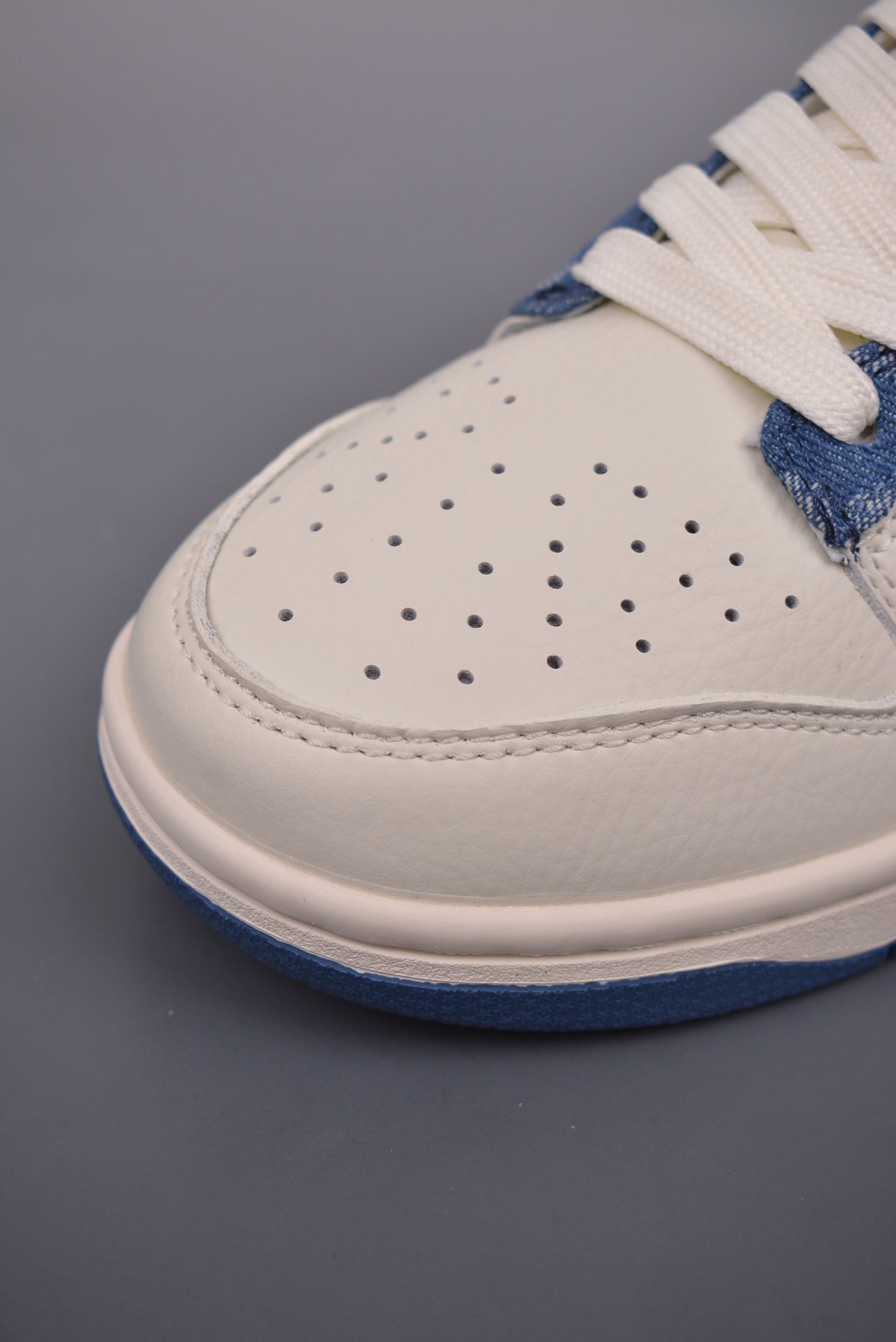 Louis Vuitton x Nike SB Dunk Low LV Monogram Off-White Denim Blue JH8310-955