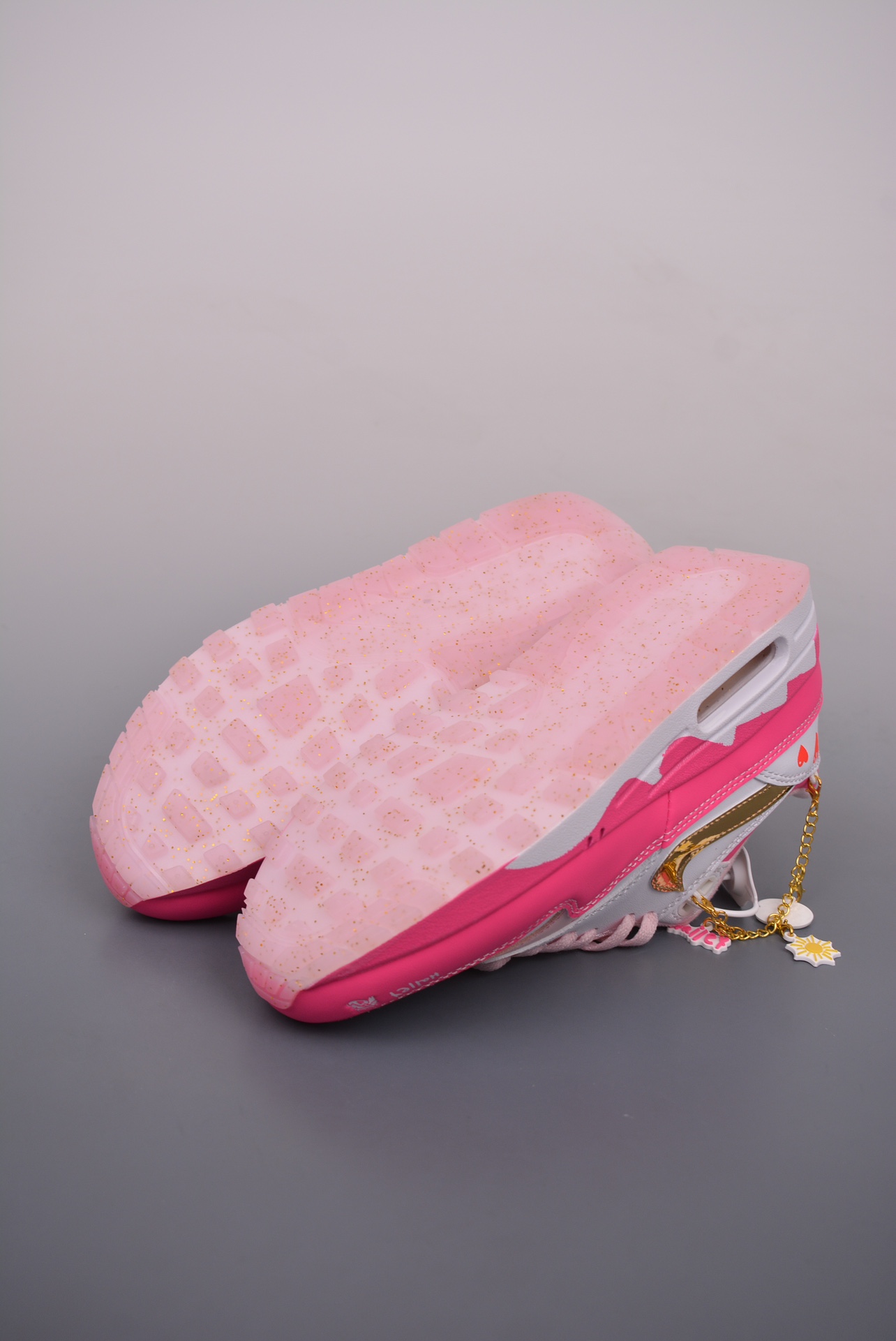 Doernbecher Freestyle x Nike Air Max 1 '86 Hailey Pink and White FZ3021-919