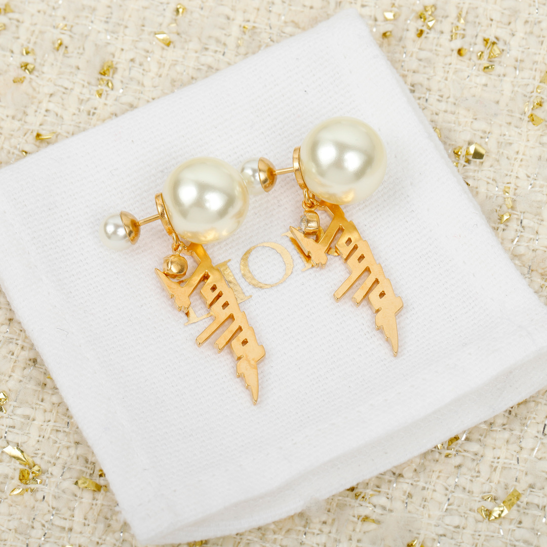 Dior Pearl Letter Earrings