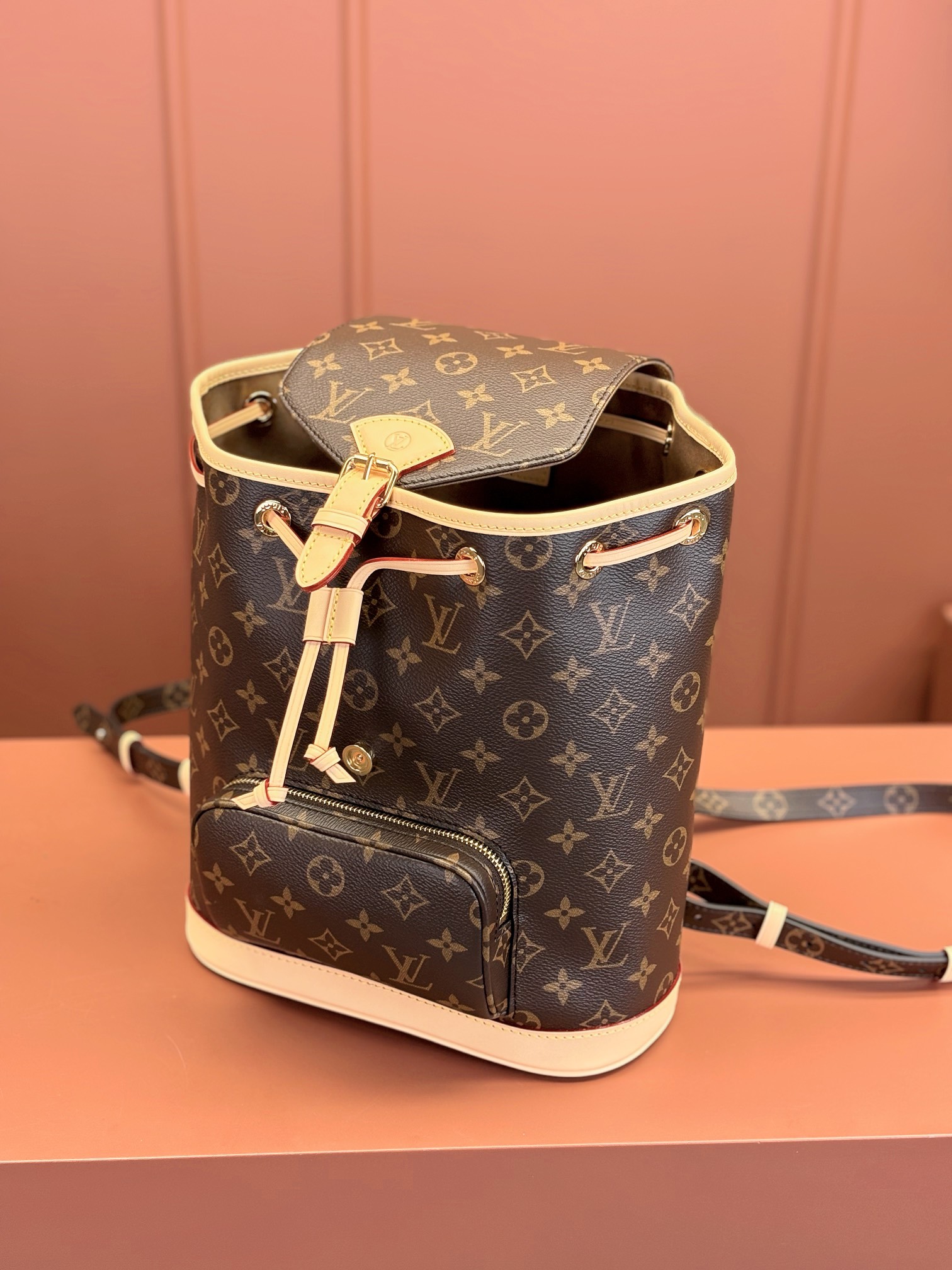 Louis Vuitton montsouris backpack M11198