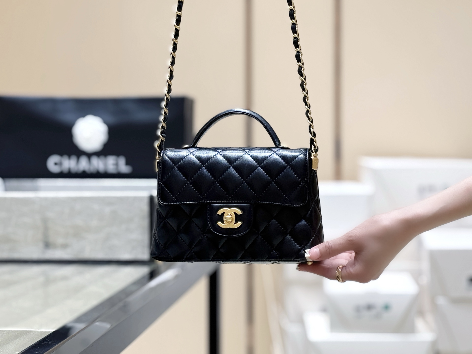 Chanel 25P Spring/Summer Preview Series Horizontal Kelly Handle Bag AS5354 00118