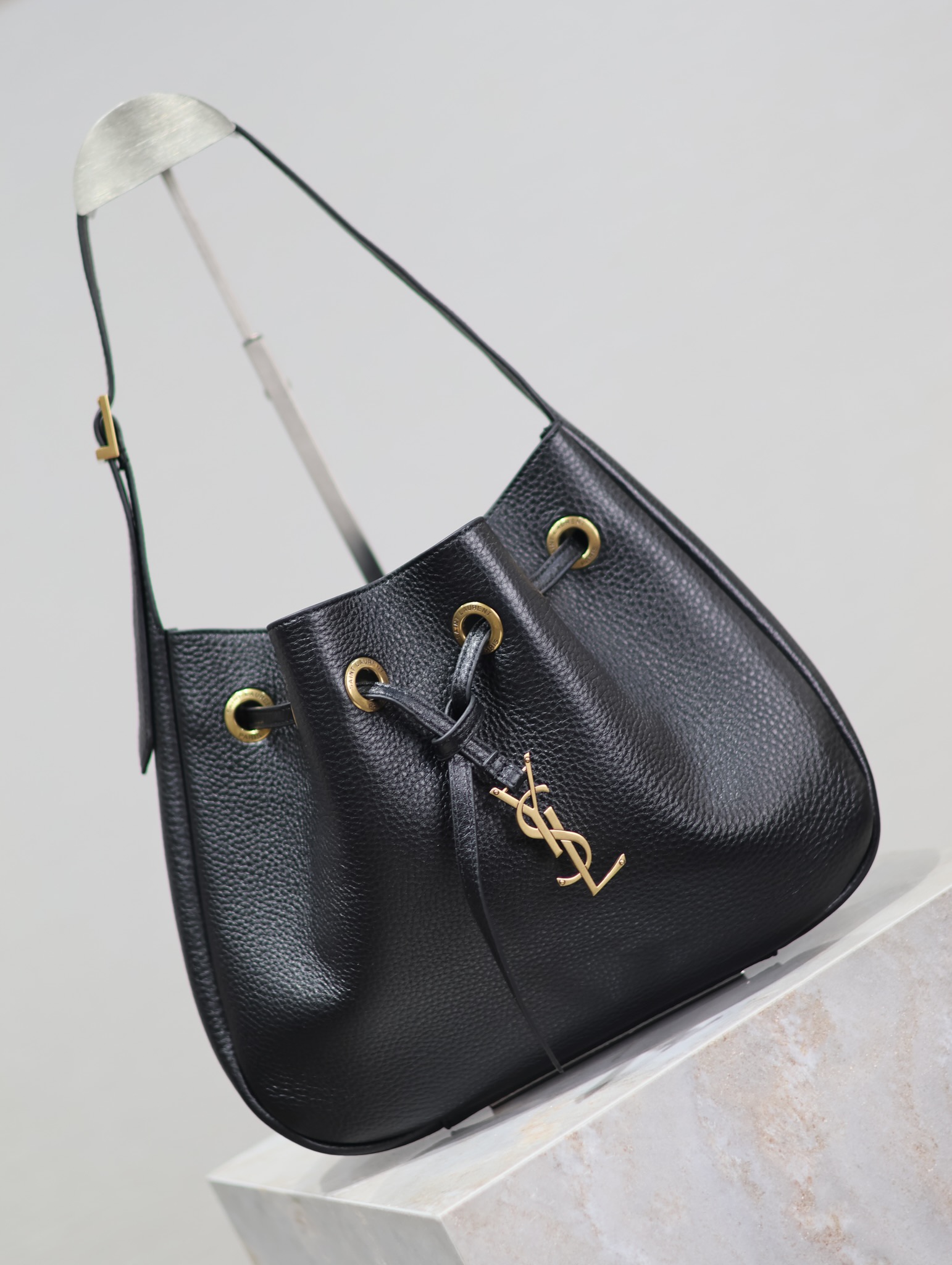 Yves Saint Laurent RIS VII Small Grained Leather HOBO Bag 796626