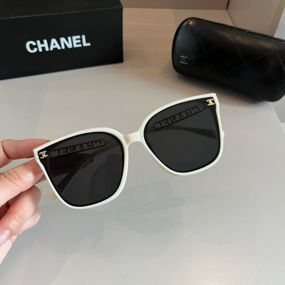 Chanel round frame sunglasses