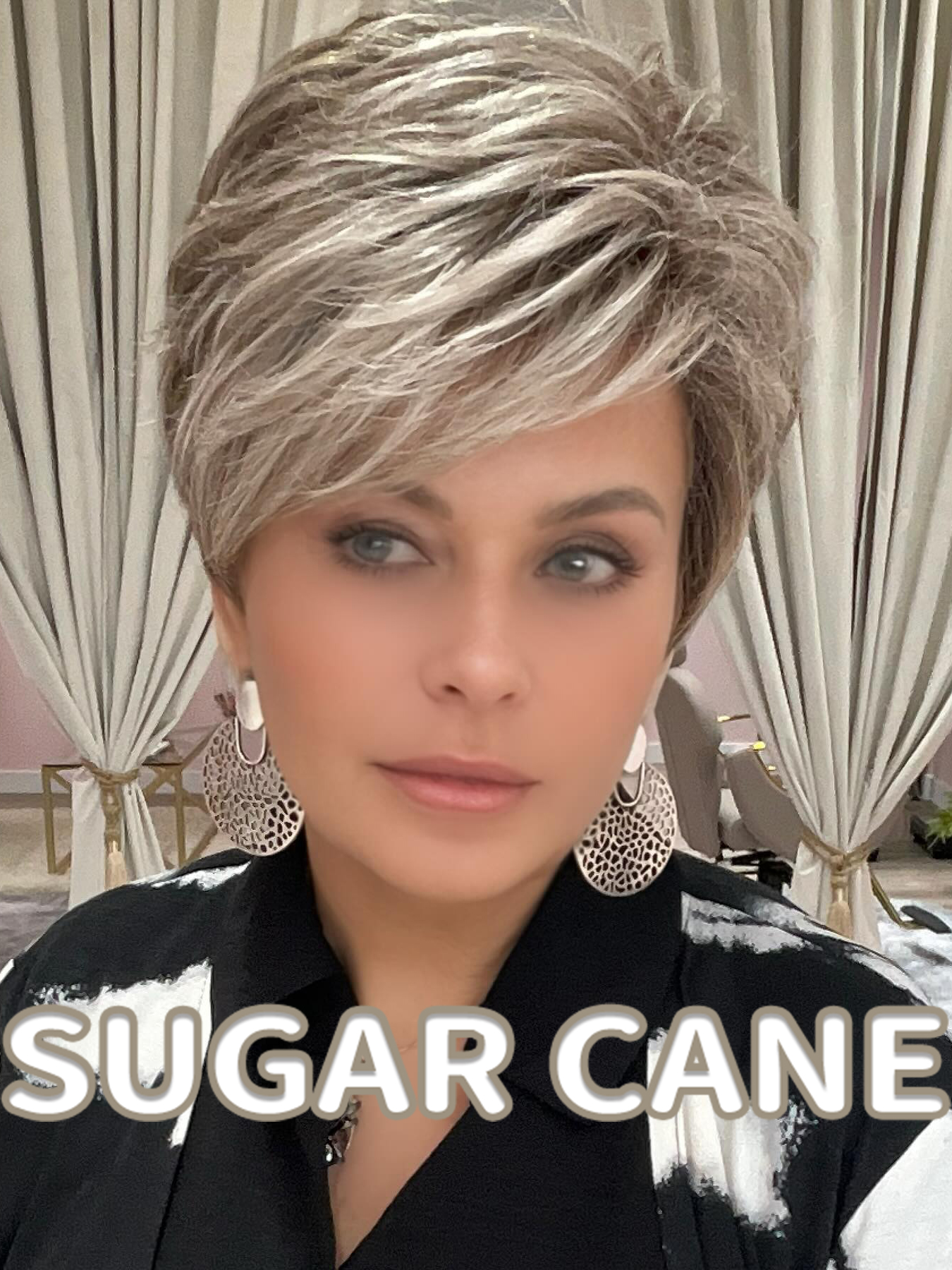 Sleek Short Bob Wig With Side-Swept Bangs