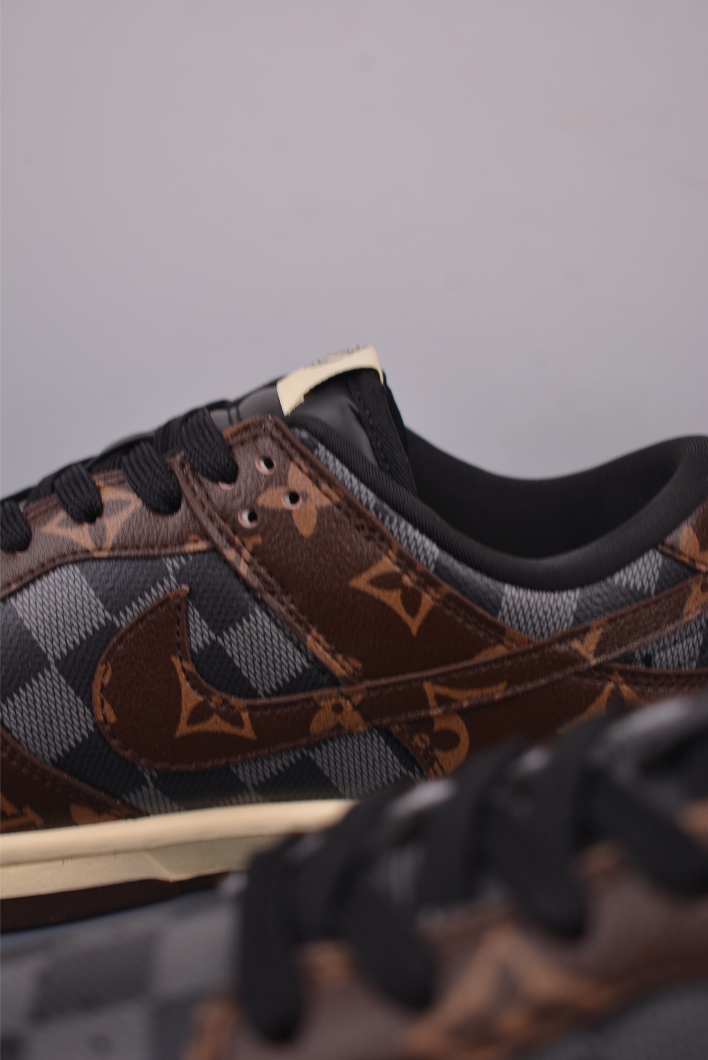 LV x Nike SB Dunk Low 