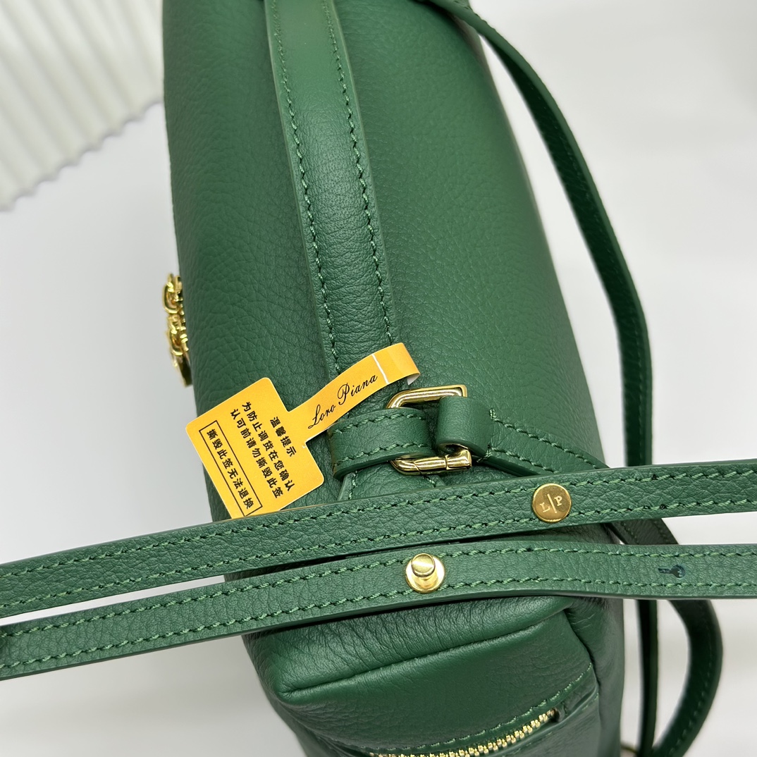 Loro Piana Extra poet L23.5 Square Backpack FAN4041