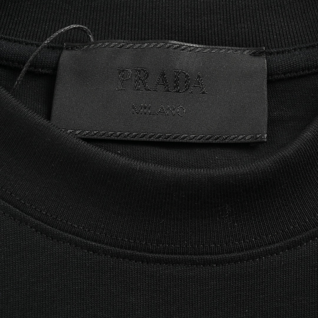 Prada 21ss classic red silicone trim short sleeve